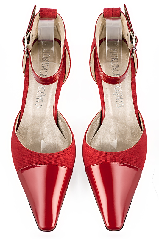 Scarlet red women's open side shoes, with a strap around the ankle. Tapered toe. Low kitten heels. Top view - Florence KOOIJMAN